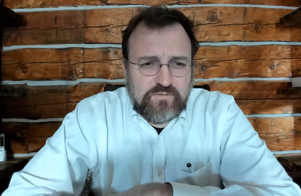 Cardano Hoskinson Blasts Ripple CEO Garlinghouse In Fresh Public Rant